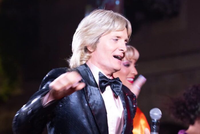 Bastien REMY nous offre deux spectacles pour un double plaisir! Samedi 10 Octobre 2026 au Cabaret Le Bongo de Saint-Marcel-Lès-Valence.